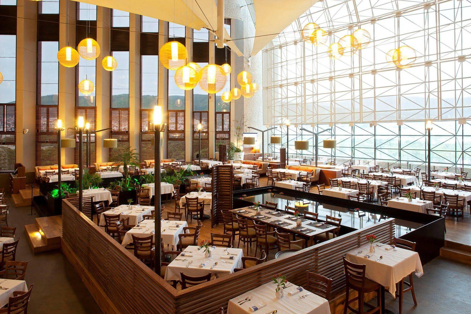 Marriott Tuxtla Gutierrez Hotel Eksteriør billede Restaurant
