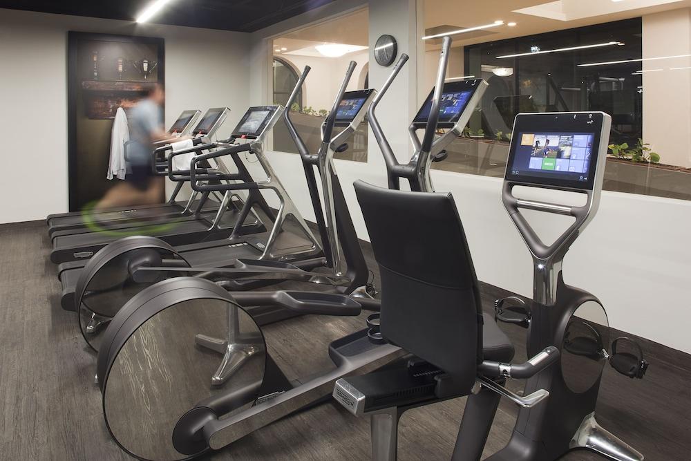 Marriott Tuxtla Gutierrez Hotel Eksteriør billede CrossFit equipment